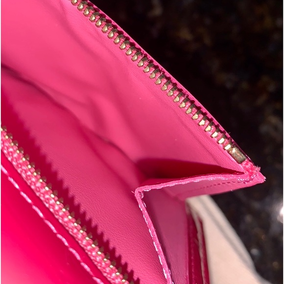 SOLD Louis Vuitton Vernis Koala Wallet - Picture 8 of 17